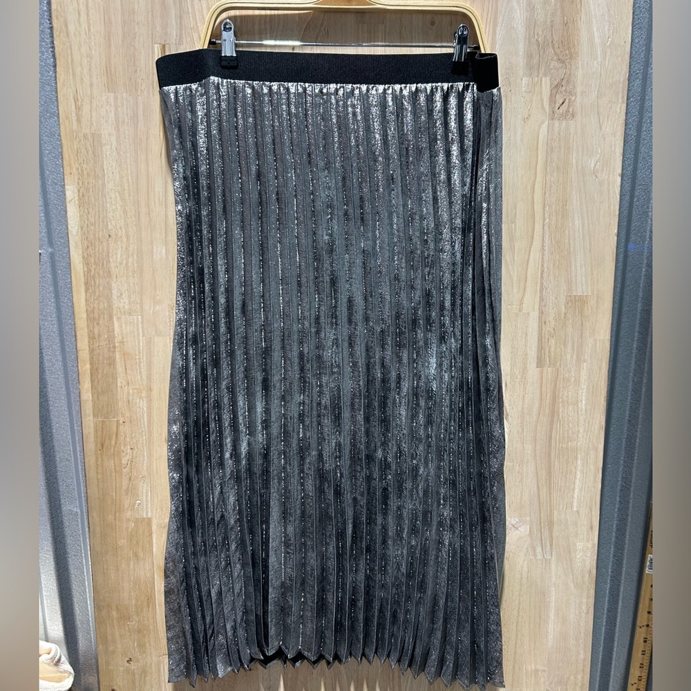 NWT Lane Bryant Silver Pleated Midi Skirt, Sz. 18-20
